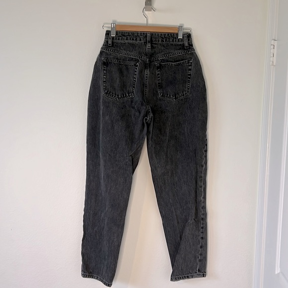 ASOS Design hourglass mom jeans distressed black 26/30 - Picture 3 of 4
